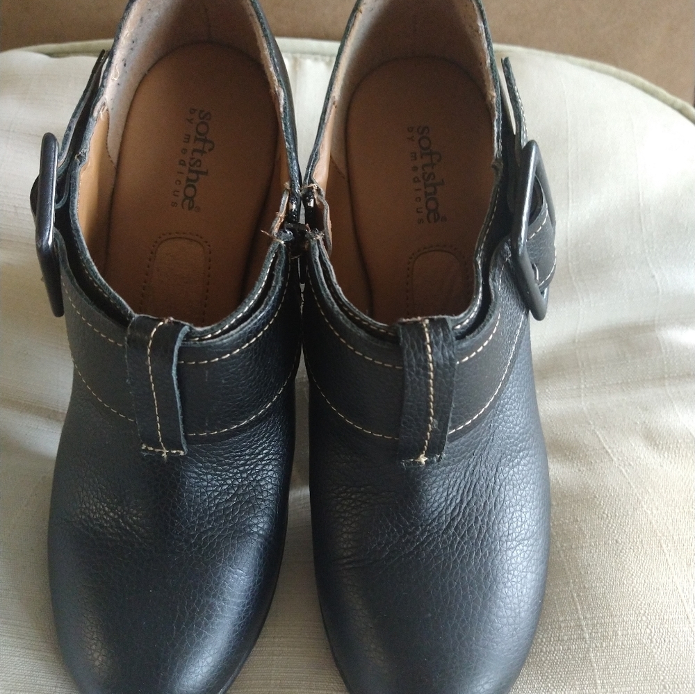 Shoe - Picture 6 of 6